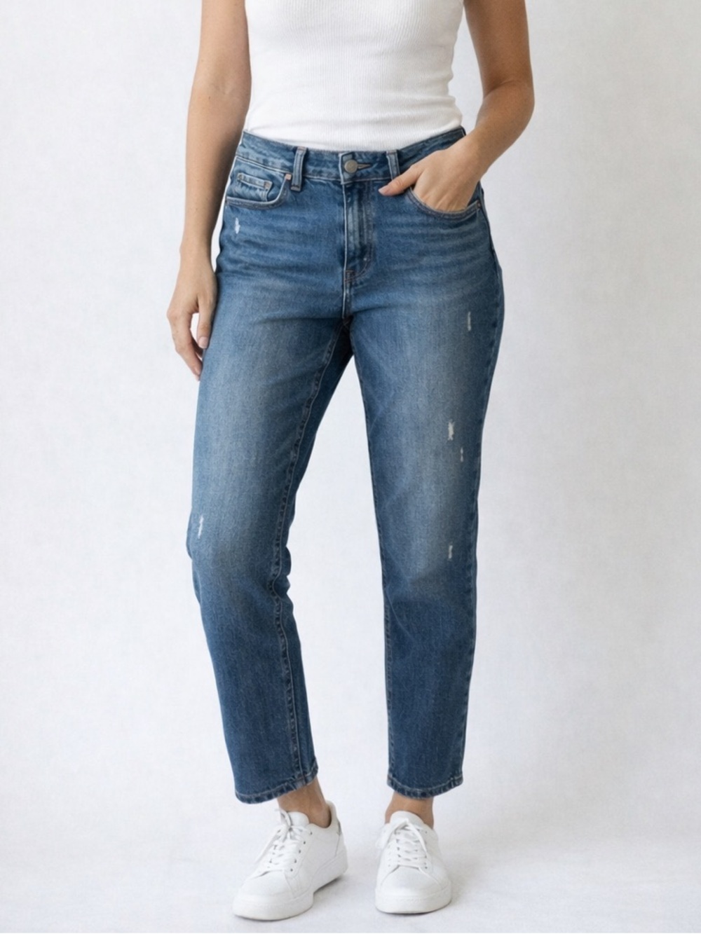 Kut “Naomi” Girlfriend Ankle Straight Leg Jeans
